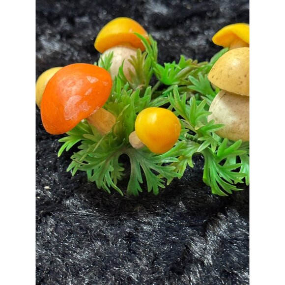 Vintage Mushrooms Deldan Design Italy Plastic Wreath 1960s Centerpiece - Picture 5 of 8